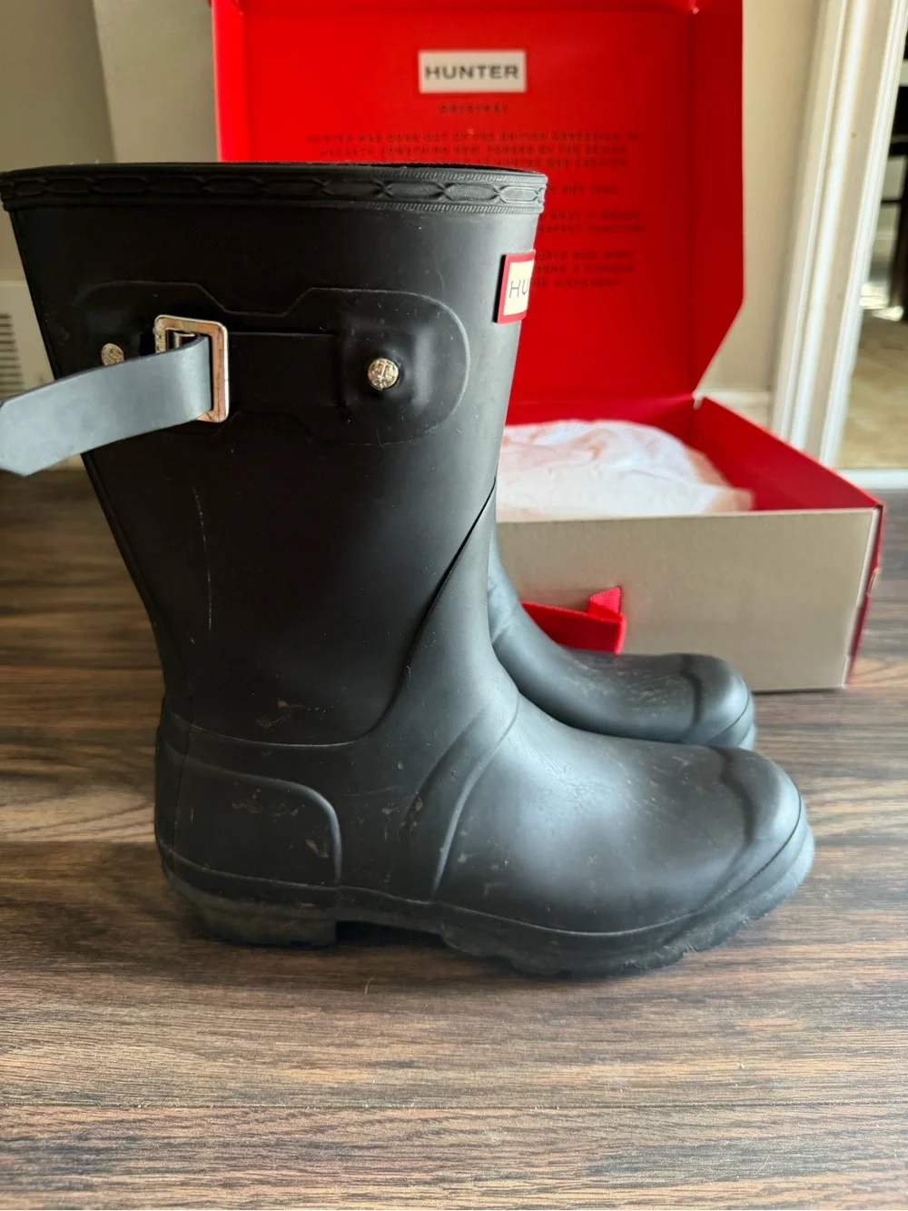 Hunter Women's Original Short Rain Boots Black Matte Size 7 w/ Box
